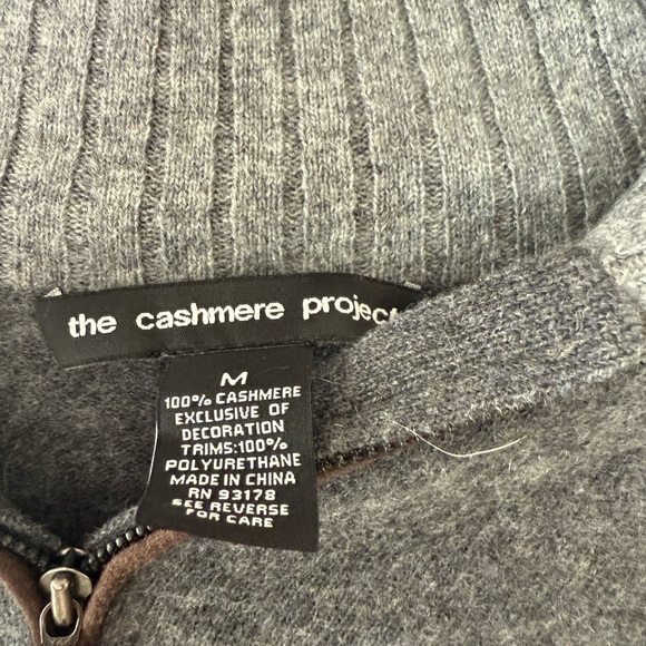 Men's Gray Cashmere Sweater - Picture 2 of 5